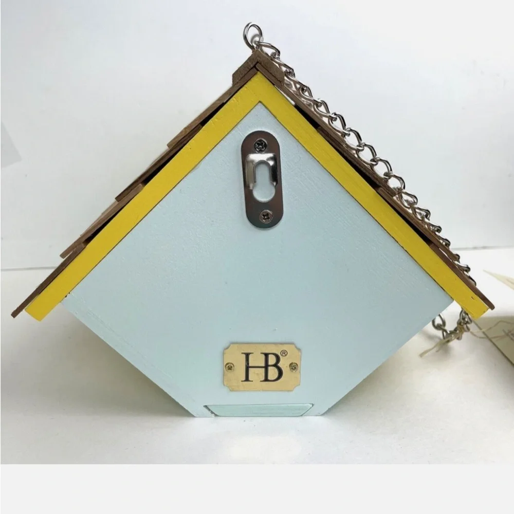 New outdoor wren hanging birdhouse